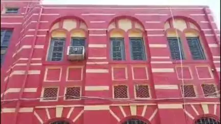 मुशहरी: लंगट सिंह कॉलेज के 126वें स्थापना दिवस समारोह को लेकर प्राचार्य ने कार्यालय में की प्रेस वार्ता