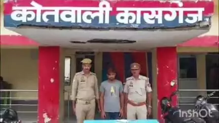 कासगंज: सदर कोतवाली पुलिस ने नरौली के समीप चेकिंग के दौरान एक व्यक्ति को गिरफ्तार किया, अवैध तमंचा और कारतूस बरामद