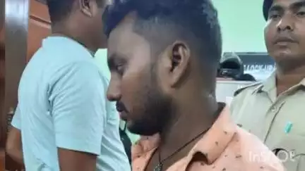 পুরুলিয়া ২: ট্রেলারের ধাক্কা রেলগেটে ঘটনায় গ্রেপ্তার করা হলো চালককে আইমুন্ডি গ্রামের অদূরে ধৃতকে আদালতে তোলা হলো
