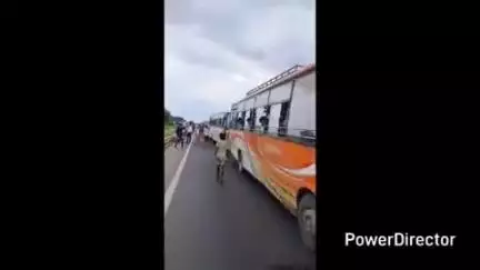 कुर्सेला: कटोरिया सिमरगाछ के पास दो हाइवा की टक्कर, NH 31 पर लगा लंबा जाम