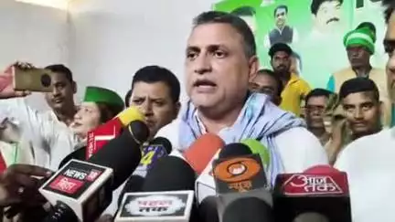 मोहनिया: कैमूर में बक्सर सांसद सुधाकर सिंह ने कहा, दिल्ली और महाराष्ट्र की तर्ज पर बिहार से नाम मतदाताओं का काटना चाहती है सरकार