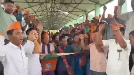 লংথরাই ভ্যালি: ত্রিপুরায় বিরোধী শিবিরে বড় ভাঙন: ছাওমনুতে ৭৪ ভোটারের বিজেপিতে যোগদান