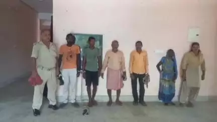 लखीसराय: उत्पाद थाना पुलिस ने 4 शराब तस्करों और 1 शराबी को किया गिरफ्तार