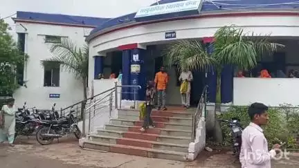 अजयगढ़: अजयगढ़ सामुदायिक स्वास्थ्य केंद्र: एक डॉक्टर के भरोसे ढाई लाख की आबादी