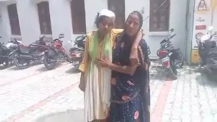 धौरहरा: बसोना गांव की पीड़िता को गली के विवाद को लेकर दबंगों ने जमकर पीटा, पीड़िता ने पुलिस से की शिकायत