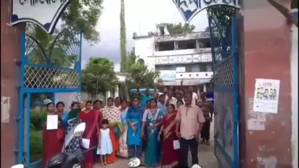 বালুরঘাট: সমবায় নির্বাচনে তৃণমূলের গোষ্ঠী কোন্দল, চাঞ্চল্য বোল্লায়