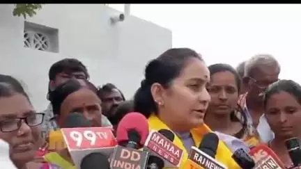 వైసీపీ రౌడీ రాజకీయాలు చేస్తే సహించం: నంద్యాల ఎంపీ డాక్టర్ బైరెడ్డి శబరి