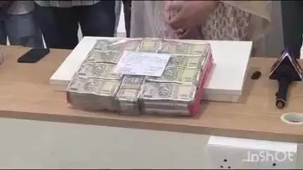 नळदुर्ग येथील लोक मंगल बॅंकेतील बॅंक मॅनेजरने स्वत:वर चाकुने हल्ला करत रचना चोरीचा बनाव:पोलिस अधीक्षक रितु खोकर