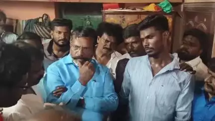 திருப்புவனம்: அஜித் குடும்பத்திற்கு ஒரு கோடி ரூபாய் வழங்க வேண்டும் - என திருமாவளவன் மடப்புரத்தில்கோரிக்கை