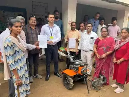 A visit was done to Srikakulam and Manyam districts by ASO, MoTA to review IEC under Dharti Aaba Janbhagidari Abhiyan.