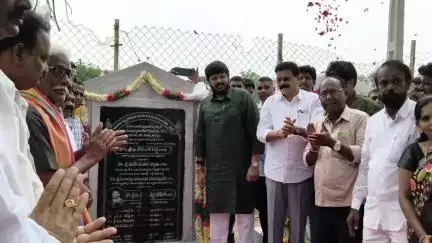 మెదక్: మెదక్ నియోజకవర్గం అభివృద్ధి సంక్షేమ పథకాలు సేవ రంగంలో ముందుకు తీసుకెళ్తా 
మెదక్ ఎమ్మెల్యే మైనంపల్లి రోహిత్ రావు