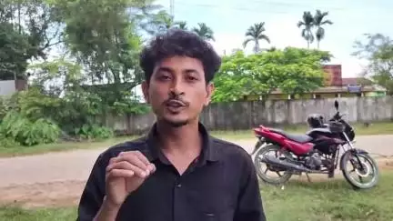 লক্ষীপুৰ: গৰু চোৰ বিষয় তল পেলাবলৈ গো মাংসৰ অভিযান চলোৱা হৈছে বুলি ছাত্ৰ মুক্তিৰ জিলা সভাপতিয়ে মাৰকুলাত মন্তব্য কৰে