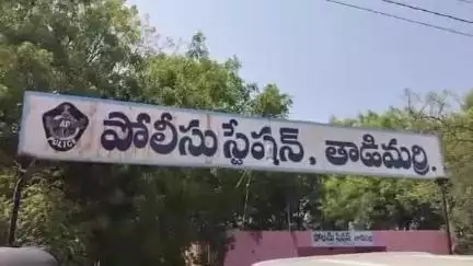 తాడిమర్రిలో వైసీపీ నాయకుడు అశోక్ చౌదరిపై టీడీపీ నాయకుల దాడి