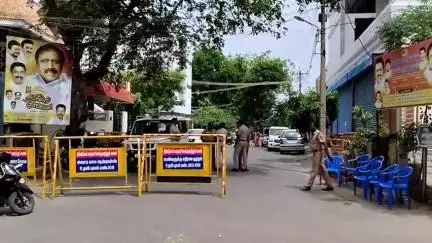 திண்டுக்கல் கிழக்கு: மக்கள் நல பணியாளர்கள் காத்திருப்பு போராட்ட அறிவிப்பு- ஊரக வளர்ச்சி துறை அமைச்சர் வீட்டில் குவிக்கப்பட்ட போலீசார்