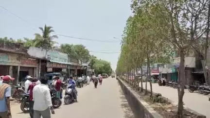 గిద్దలూరు: విద్యార్థులకు ద్విచక్ర వాహనాలు ఇస్తే చర్యలు తప్పవని హెచ్చరించిన గిద్దలూరు అర్బన్ సీఐ సురేష్