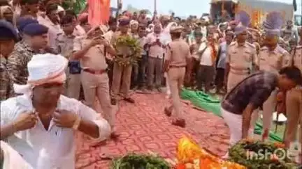 भभुआ: भेलाडीह गांव पहुंचा सीआरपीएफ जवान का शव, झारखंड में सड़क हादसे में हुई थी मौत