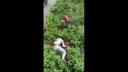 బెల్లంపల్లి: జోగాపూర్ గ్రామ సమీపంలోని మత్తడి వాగు బ్రిడ్జి వద్ద అదుపుతప్పి లోయలో పడిన బైక్, ఒకరు మృతి