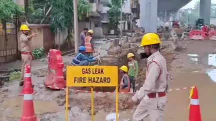 कांके: निवारणपुर इलाके में गेल इंडिया की गैस पाइपलाइन फटी, लोगों में दहशत
