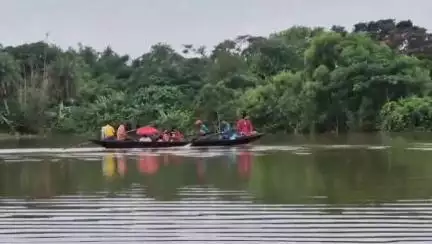 ଜଳେଶ୍ବର: ରାଜଘାଟ ଠାରେ ସୁବର୍ଣ୍ଣରେଖା ନଦୀର ଜଳସ୍ତର ବିପଦ ସଙ୍କେତ ତଳେ ପ୍ରବାହିତ, ଏବେ ବି ରାସ୍ତା ଉପରେ ୨ ଫୁଟ ଉଚ୍ଚର ପାଣି