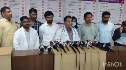 అదిలాబాద్ అర్బన్: పట్టణంలోని రిమ్స్ సూపర్ స్పెషాలిటీ ఆస్పత్రిలో 4 క్రిటికల్ క్యాన్సర్ ఆపరేషన్లు చేశాం: రిమ్స్ డైరెక్టర్ జైసింగ్ రాథోడ్