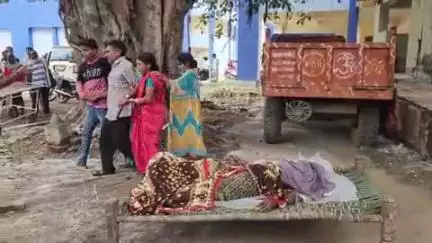 बिहार: सरमेरा के गोवाचक गांव में आंगनबाड़ी सहायिका का मिला शव, बेटी ने हत्या का लगाया आरोप