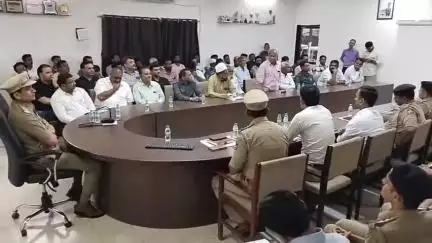 ડીએસપી કચેરી ખાતે તહેવારોને લઈને બેઠક યોજવામાં આવી