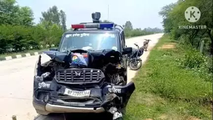 मुसाफिरखाना: जगदीशपुर कोतवाली क्षेत्र के सिंधियावा गांव के पास नेशनल हाईवे पर 112 पुलिस की गाड़ी नील गाय से टकराई, दो पुलिस कर्मी घायल