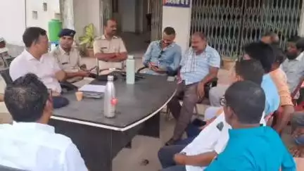 सोनबरसा: सोनबरसा में मोहर्रम पर्व को लेकर थाना परिसर में शांति समिति की बैठक आयोजित