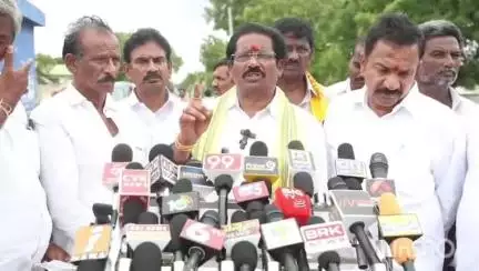 దాచేపల్లి లో కమిషనర్ లేకపోవడంతో ప్రజలు అవస్థలు పడుతున్నారు కౌన్సిలర్ షేక్ షరీఫ్
