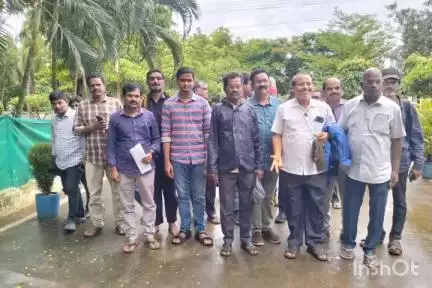 10 TV స్టాప్ రిపోర్టర్ పై దౌర్జన్యానికి పాల్పడిన SI మురళి పై చర్యలు తీసుకోండి SP పిర్యాదు చేసిన జర్నలిస్టులు