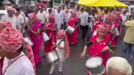 रामगंजमण्डी: बारिश के बीच आचार्य महाराज का ऐतिहासिक स्वागत, रामगंजमंडी बना श्रद्धा का केंद्र, शोभायात्रा का दृश्य रहा अलौकिक