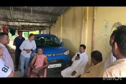 ଆଠମଲ୍ଲିକ: *ମୃତ୍ୟୁ ଙ୍କ ପରିବାର କୁ ଭେଟିଲେ ଆଠମଲ୍ଲିକ ପୂର୍ବତନ ବିଧାୟକ 
 ସୋମବାର ଦିନ କିଶୋରନଗର ଥାନା ଫାସୀ ପାଳ ନିକଟରେ କଣ୍ଟେନର ଧକ୍କା ରେ ଜାତୀୟ
