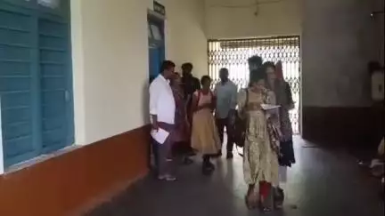 నిజామాబాద్ సౌత్: ఫీజు రియంబర్స్మెంట్ బకాయిలు చెల్లించాలి, నగరంలో PDSU ఆధ్వర్యంలో మొదటి రోజు బంద్ సక్సెస్