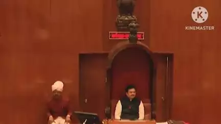 संगमनेर: दहा वर्षापासून मानधन पद्धतीवर कार्यरत असलेल्या कर्मचाऱ्यांना कायमस्वरूपी नोकरी द्यावी विधानसभेमध्ये आ. तांबेची लक्षवेधी