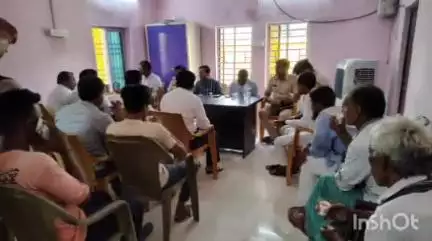 कल्याणपुर: तीरा जटमलपुर में दो प्रखंड के लोगों के साथ शांति समिति की बैठक