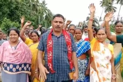 జిందాల్ బాధితులను గుర్తించాలి జిందాల్ అవక తవకలపై సమగ్ర విచారణ చేపట్టాలి జిల్లా రైతు సంఘం ఉపాధ్యక్షుడు జగన్