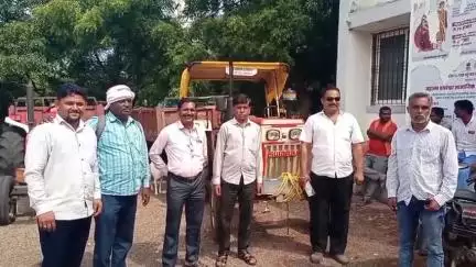 औंढा नागनाथ: अवैध वाळू वाहतुकीवर औंढा नागनाथ महसूल पथकाकडून कारवाईचा धडाका; जवळाबाजार शिवारात ट्रॅक्टर वाहन पकडले