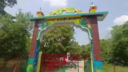 बैरिया: उदयपुर जंगल में वाहनों के प्रवेश पर रोक, विधायक के. नारायण प्रसाद ने विभाग को लिखा पत्र, जंगल के अंदर वाहन सुविधा उपलब्ध कराने की मांग