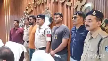 बैतूल नगर: पुलिस कंट्रोल रूम में प्रेस वार्ता, हत्या की फिराक में घूम रहा एक आरोपी कोतवाली पुलिस द्वारा गिरफ्तार