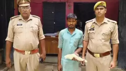 कर्वी: भरतकूप पुलिस ने 24 घंटे के अंदर चोरी की घटना का किया खुलासा, एक चोर को 1 तमंचा और 2 जिन्दा कारतूस के साथ किया गिरफ्तार
