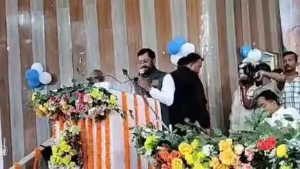 शिवहर: शिवहर गांधी भवन में JDU MLC ने लोगों को संबोधित किया