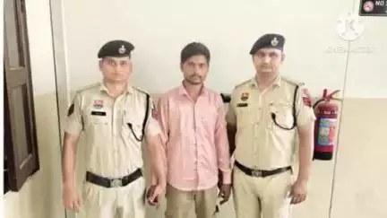 खरखौदा: खरखौदा पुलिस ने शराब ठेके से कैश लेकर भागने वाले आरोपी को किया गिरफ्तार