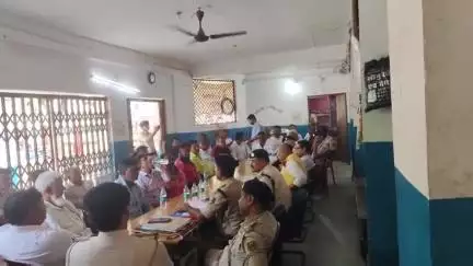 कोईलवर: मोहर्रम को लेकर कोईलवर थाने में हुई शांति समिति की बैठक, शहर की साफ-सफाई व पेयजल का प्रबंध करने का दिया गया निर्देश