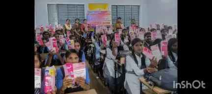 बेमेतरा: जिले में बेटी बचाओ, बेटी पढ़ाओ योजनांतर्गत स्कूल चलो अभियान के तहत विभिन्न स्कूलों में LED डिस्प्ले से जागरूकता