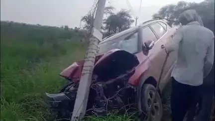 बबेरू: देवरथा मोड़ के पास बाइक सवार पति-पत्नी को चार पहिया वाहन ने मारी टक्कर, पति की हुई मौत, पत्नी गंभीर रूप से घायल