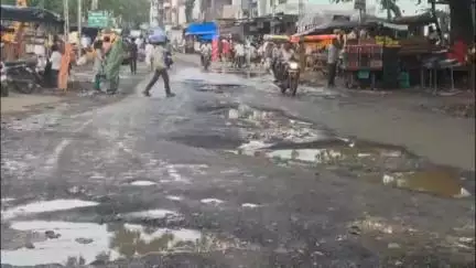 ઝાલોદ: લીમડી નગર બન્યું ખાડા નગર,લોકોને ભારે હાલાકી #Jansamasya