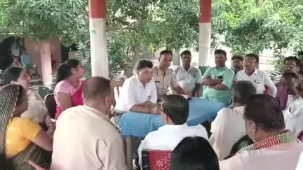 हसनगंज: मोहर्रम को लेकर हसनगंज थाना प्रांगण में शांति समिति की बैठक, ताजिया जुलूस के लिए लाइसेंस अनिवार्य