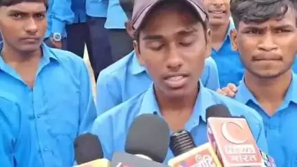साजा: खाती के छात्रों ने शिक्षक की कमी को लेकर स्कूल में दूसरे दिन भी जड़ा ताला, एसडीएम के आश्वासन पर धरना प्रदर्शन खत्म