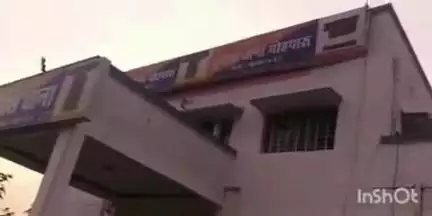 गोहपारु: गोहपारू पुलिस ने जैतपुर मार्ग से एक नाबालिग बालिका को किया दस्तयाब, परिजनों को सौंपा