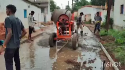 कटघोरा: गेवरा बस्ती वार्ड क्रमांक 25 में ठेकेदारों की मनमानी, CC रोड निर्माण में गुणवत्ता से किया गया खिलवाड़